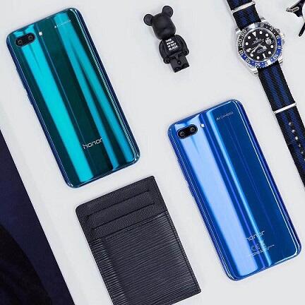 Desain Stylish Membuat Honor 10 Bukan Hanya Sekedar Smartphone Biasa