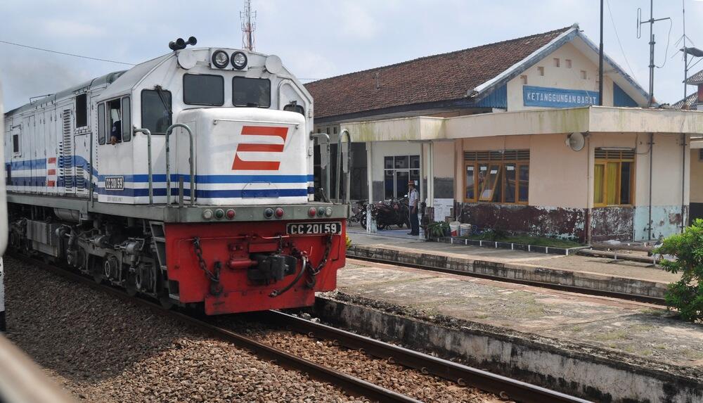 Hati-Hati Commuters! 5 stasiun ini ada penunggunya!