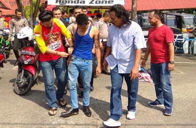 Geger, Aksi Pria Beransel Nekat Masuk Mapolres Tanjungpinang