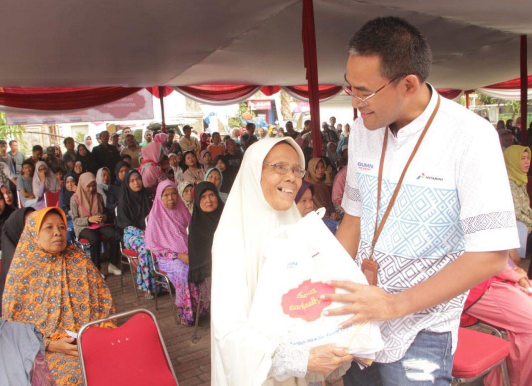 Pertamina Berikan 3.500 Paket Sembako Murah