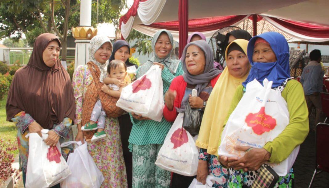 Pertamina Berikan 3.500 Paket Sembako Murah