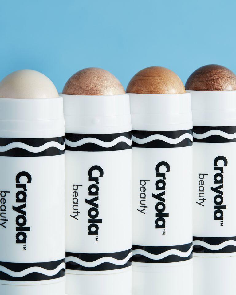 Perusahaan Krayon Ini Ternyata Memproduksi Makeup Juga Lho!