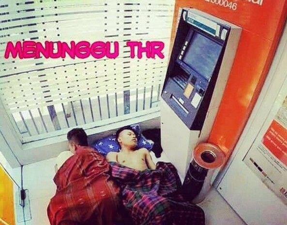 11 Meme THR yang Bikin Tawamu Langsung Pecah