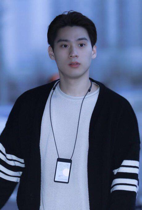 10 Potret Keren Manajer NCT yang Ngalahin Idola KPop