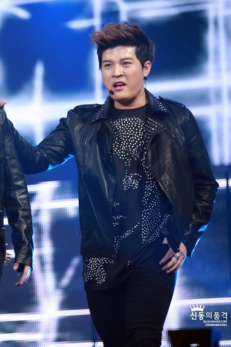 Punya Tubuh Berisi? 10 Style Buat Traveling ala Shindong Bisa Ditiru