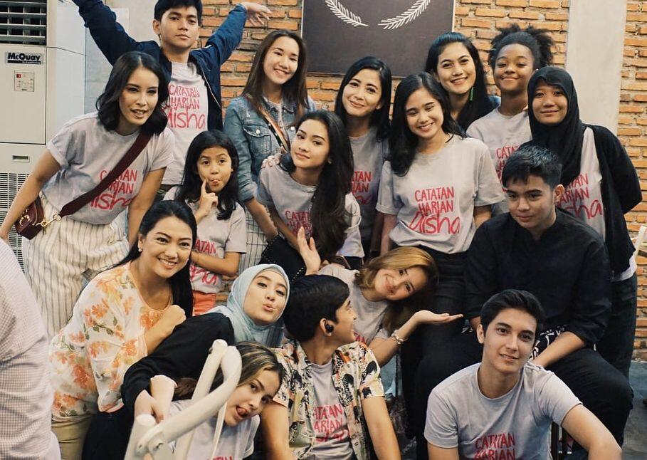 Bikin Kangen, 10 Foto Buka Bersama Para Pemain Catatan Harian Aisha