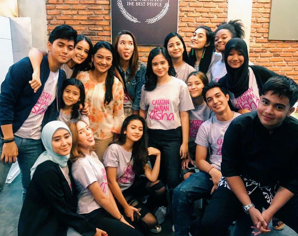 Bikin Kangen, 10 Foto Buka Bersama Para Pemain Catatan Harian Aisha