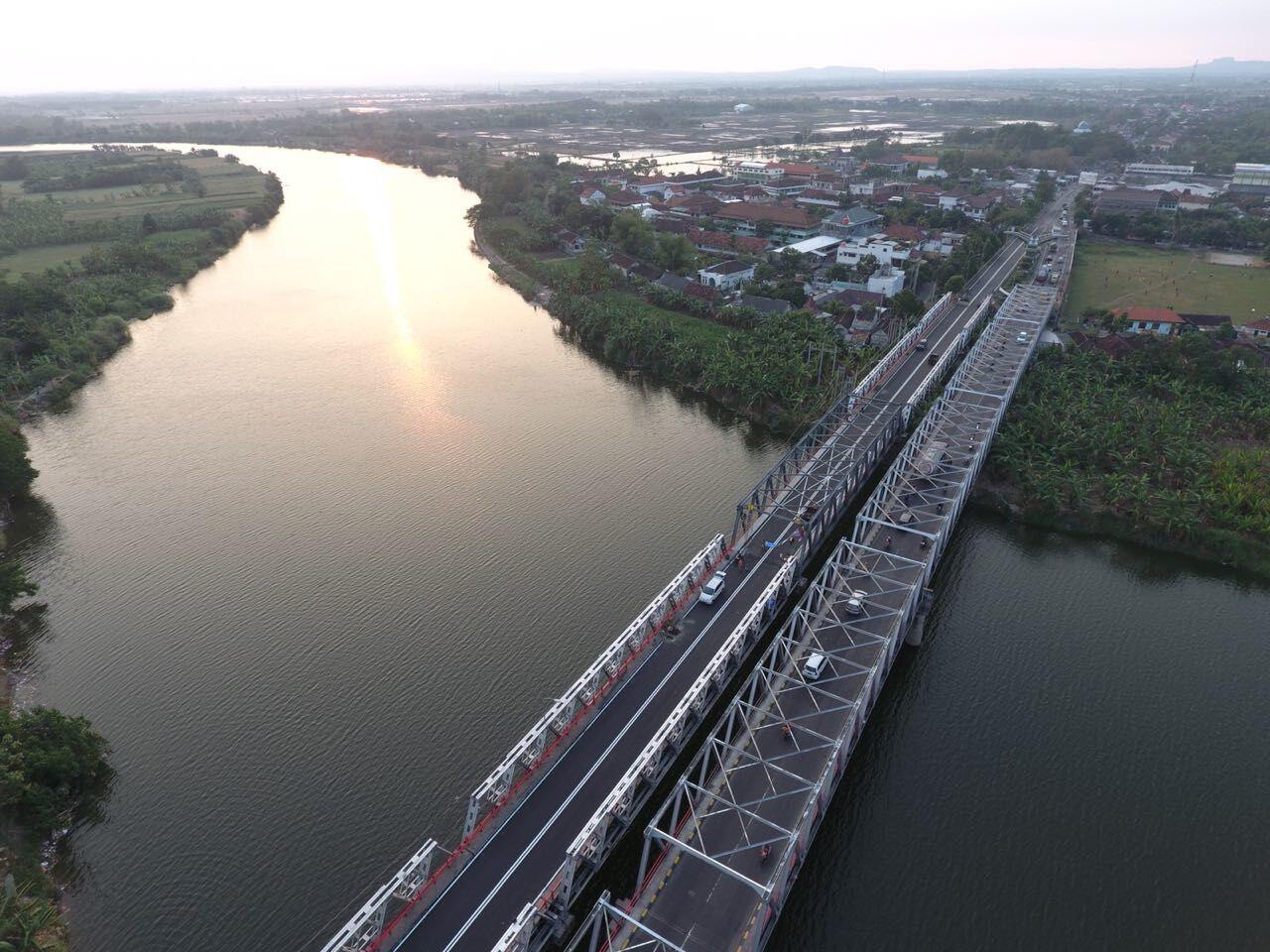 Begini Indahnya Jembatan Cincin di Jalur Pantura