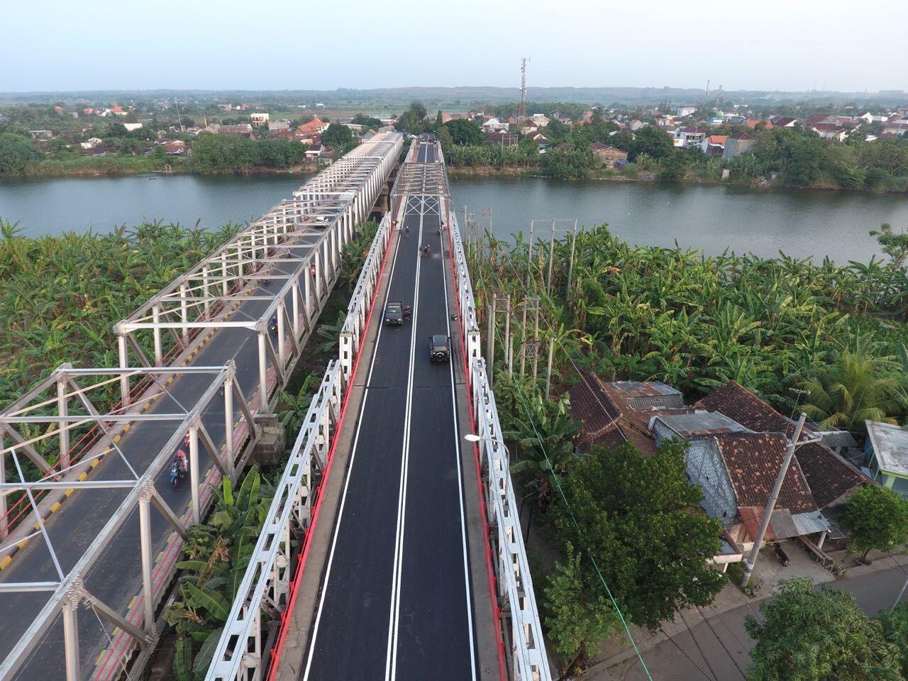 Begini Indahnya Jembatan Cincin di Jalur Pantura