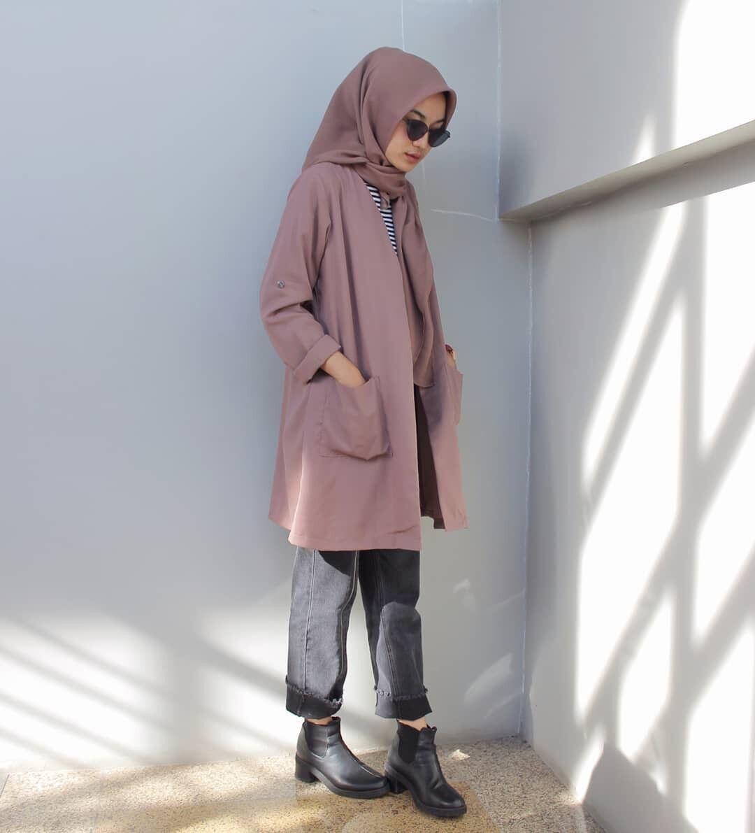 10 Ide Mix n Match dengan Outer Bagi Hijabers, Solusi Tampil Elegan Nih