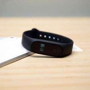 Kamu Cowok Petualang? Ini 5 Alasan Harus Pakai Smartband