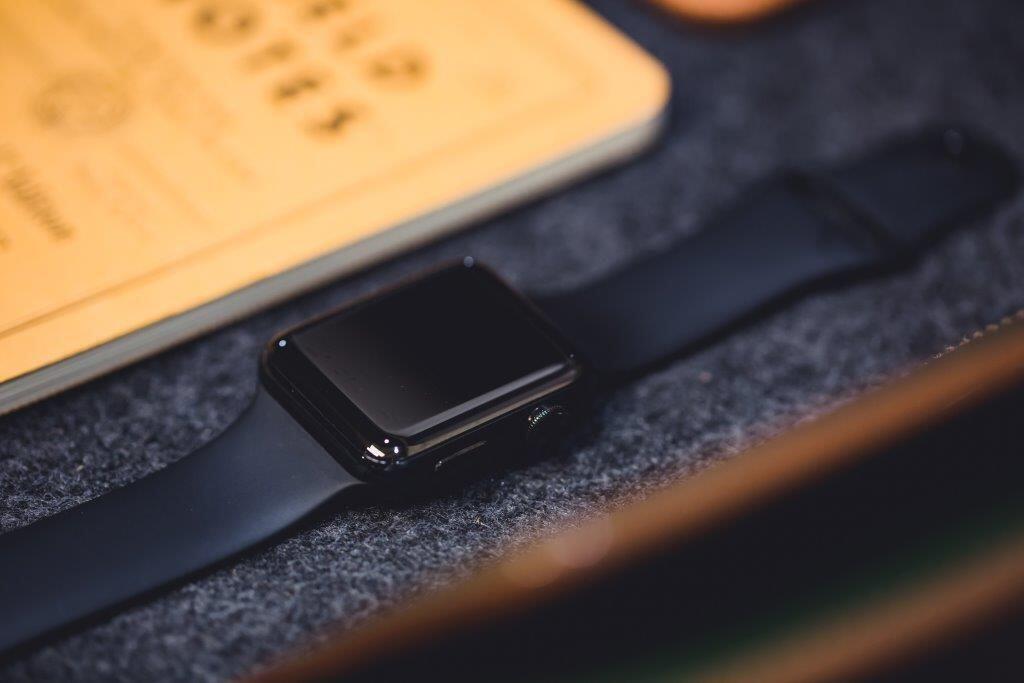 Kamu Cowok Petualang? Ini 5 Alasan Harus Pakai Smartband
