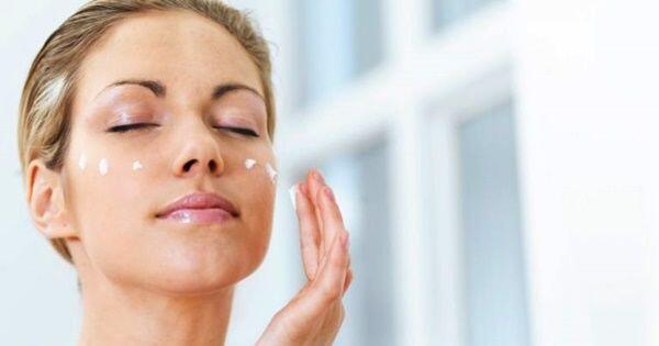 Simpel, Ini 7 Trik Makeup untuk Kulit Eksotis Biar Tampak Fresh & Gak Cakey
