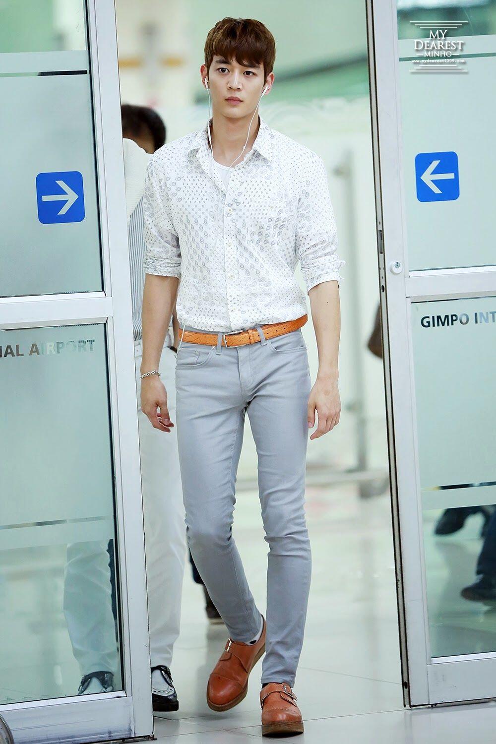 10 Gaya Outfit Minho Shinee, dari Kasual Hingga Formal