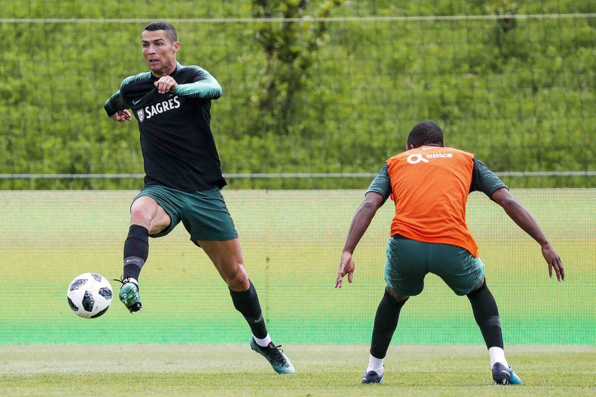 Real Madrid Tertarik Mendatangkan Neymar, Ronaldo Mulai Kecewa?
