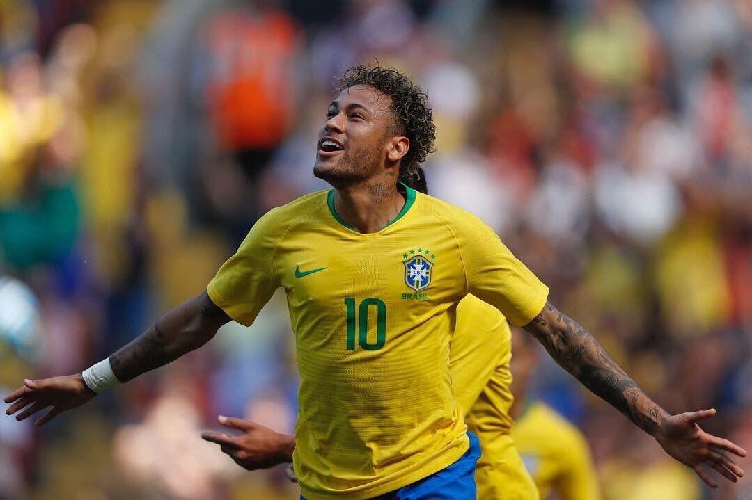 Real Madrid Tertarik Mendatangkan Neymar, Ronaldo Mulai Kecewa?