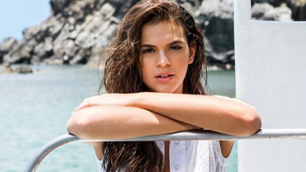Si Cantik Bruna Marquezine Curhat soal Hubungannya dengan Neymar