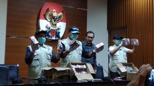 KPK Sita Rp2,5 Miliar dalam OTT di Blitar-Tulungagung