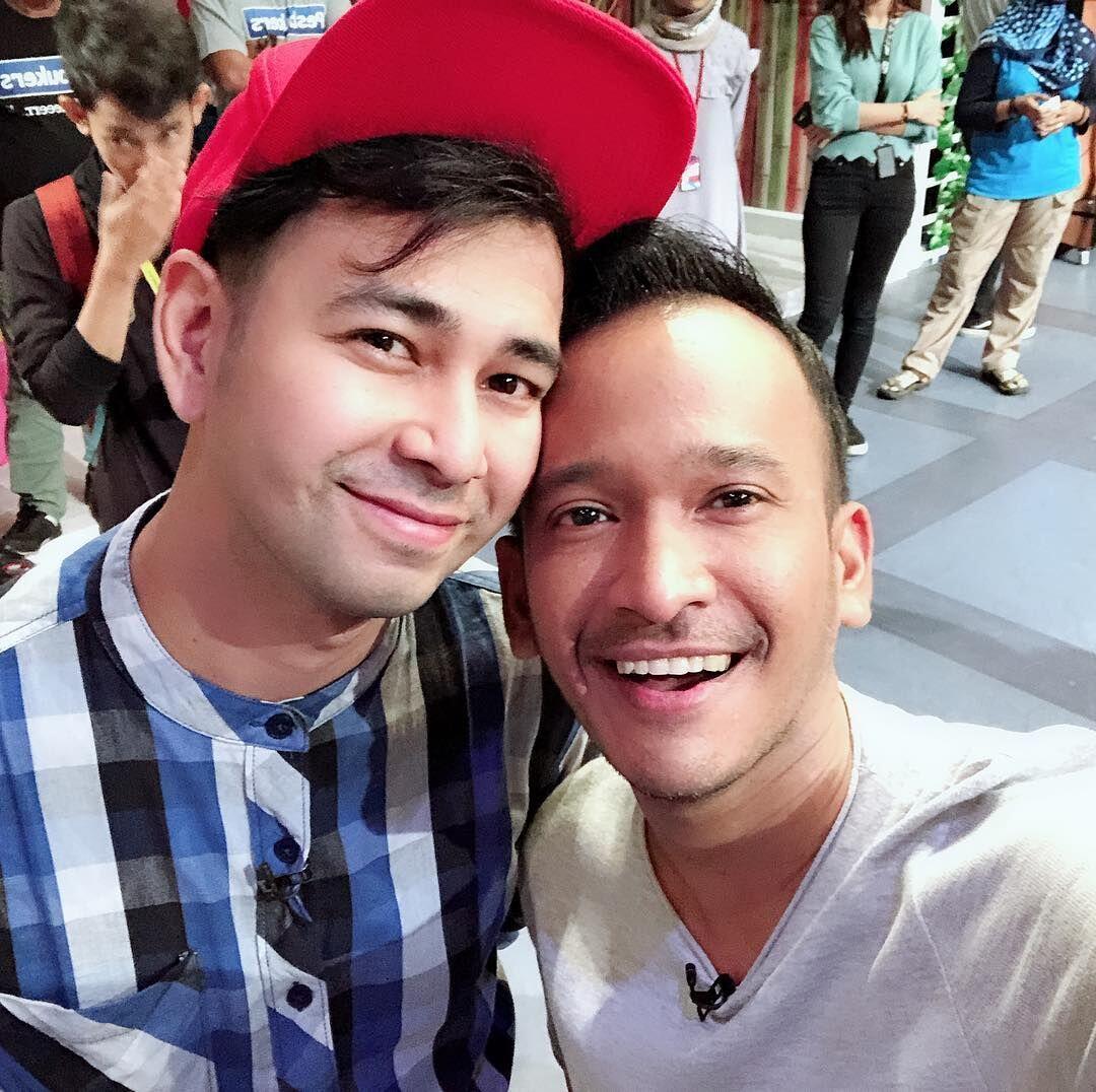 Sahabat Dekat, 10 Bromance Artis Indonesia Ini Kerap Bikin Baper