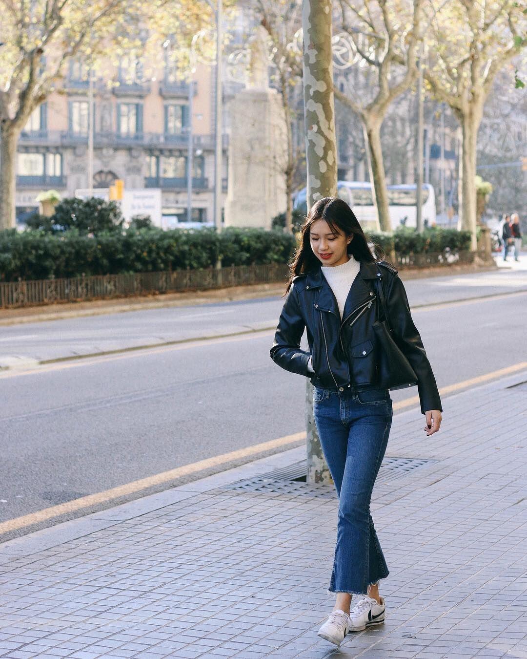 10 Inspirasi Outfit OOTD ala Beauty Vlogger Nuria Ma, Casual Banget!