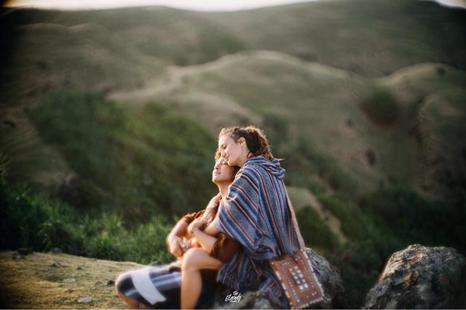 Bertema Traveling, 9 Potret Pre Wedding Dimas-Nadine Bikin Baper