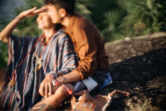 Bertema Traveling, 9 Potret Pre Wedding Dimas-Nadine Bikin Baper