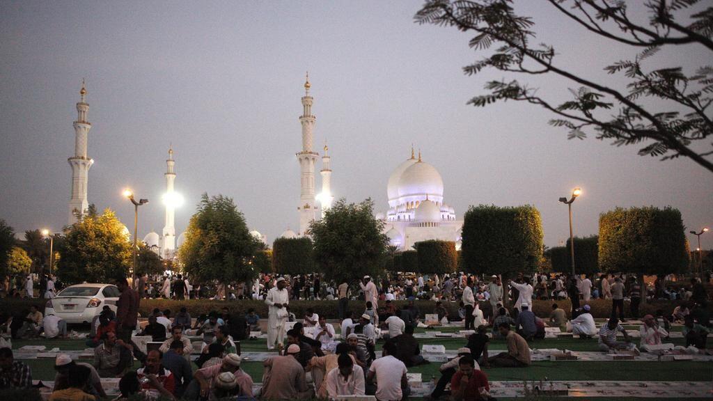 5 Pelajaran Hidup yang Akan Kamu Dapatkan di Bulan Suci Ramadan