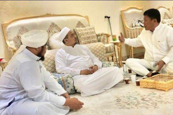 Kuasa Hukum Belum Lihat Surat SP3 Kasus Chat Rizieq Shihab