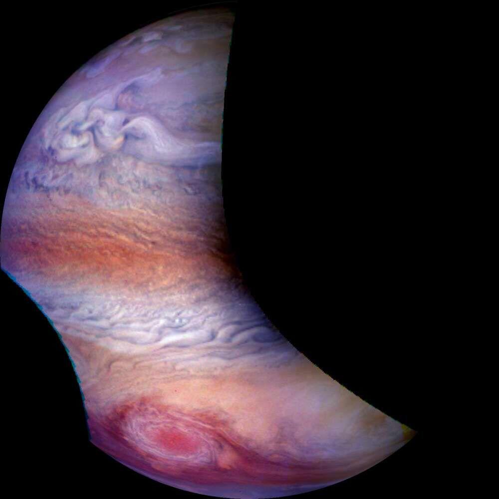 14 Foto Menakjubkan Jupiter dari Kapal Luar Angkasa Juno Milik NASA