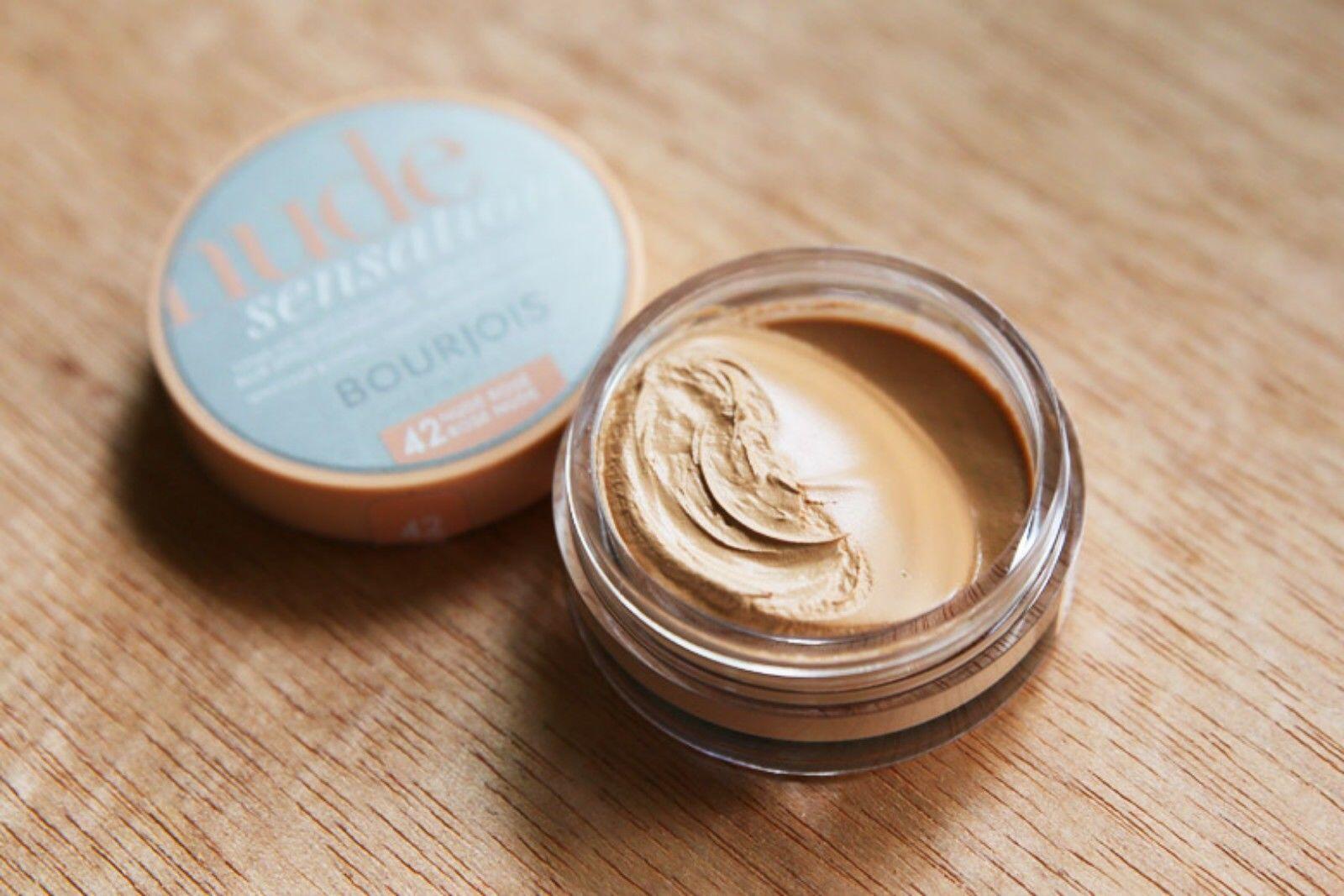 Meski Kepepet, Jangan Pernah Berbagi 6 Produk Makeup Ini dengan Temanmu