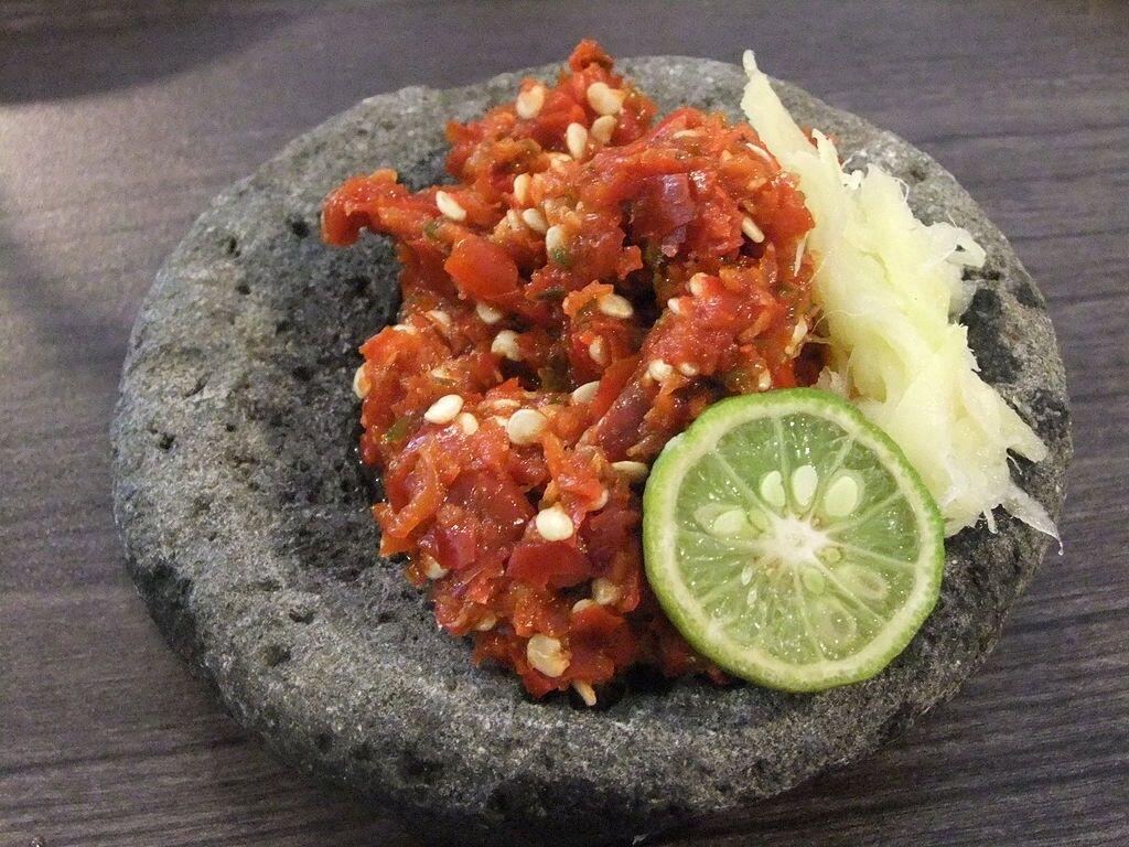 12 Resep Sambal yang Menggoda Selera Makan, Pedasnya Menggigit