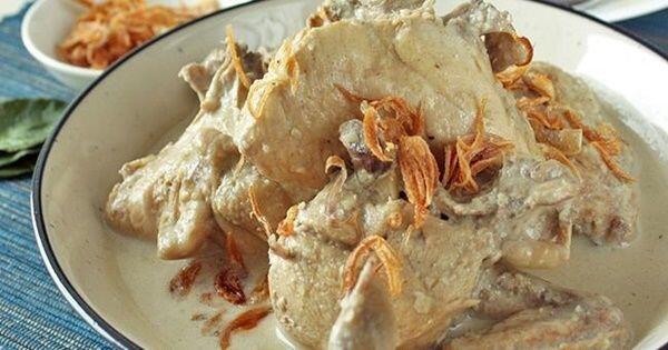 Cara Membuat Opor Ayam Gurih untuk Sajian Lebaran