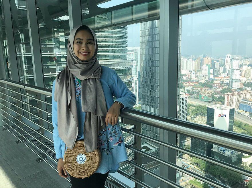 10 Pesona Nurul, Finalis Berhijab Pertama Miss Universe Selandia Baru