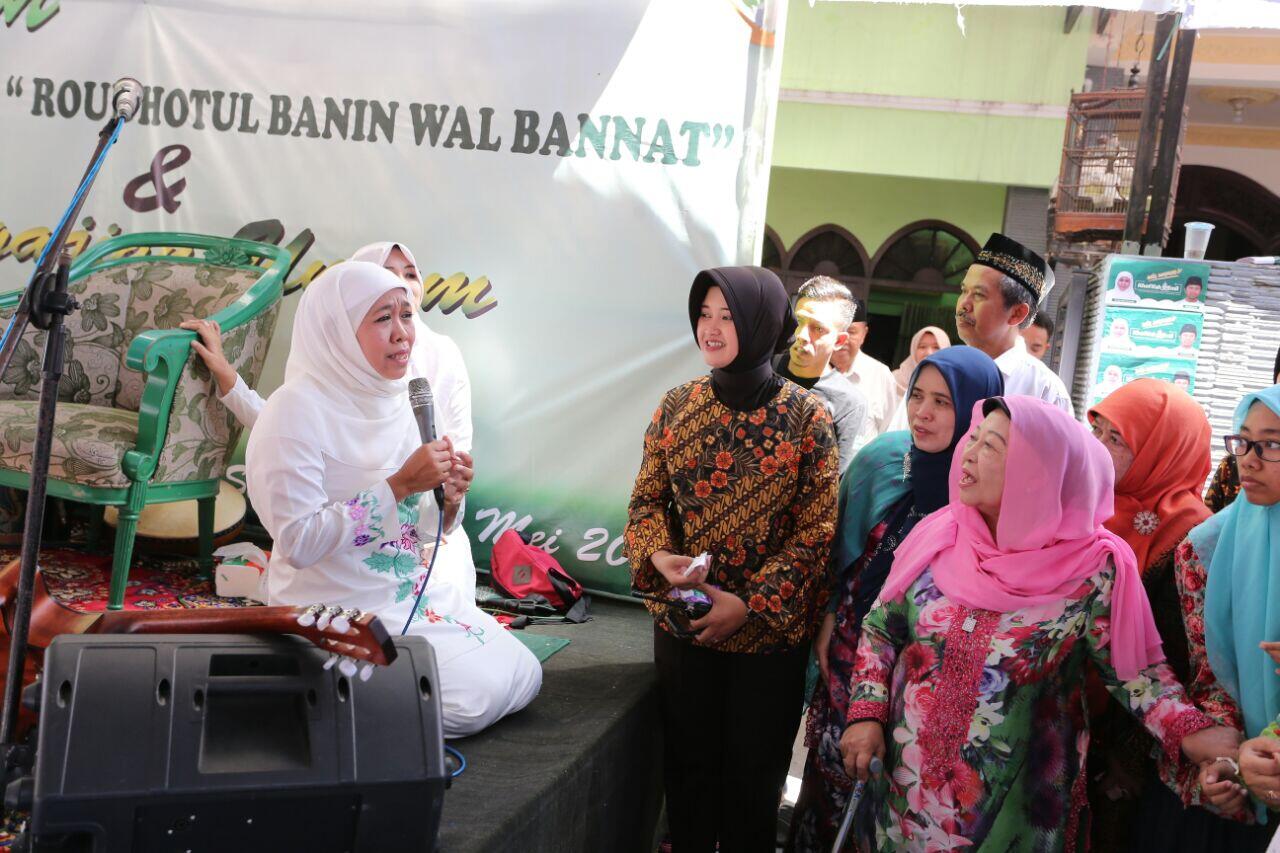 Survei Charta Politika, Khofifah 0,8 persen di atas Gus Ipul