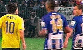 Banyak Yang Tak Percaya??padahal Ini 5 Kelakuan Lionel Messi Di Lapangan!!