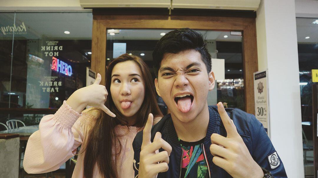 10 Potret Manis Kedekatan Ajil Ditto danJesslyn Evalretta