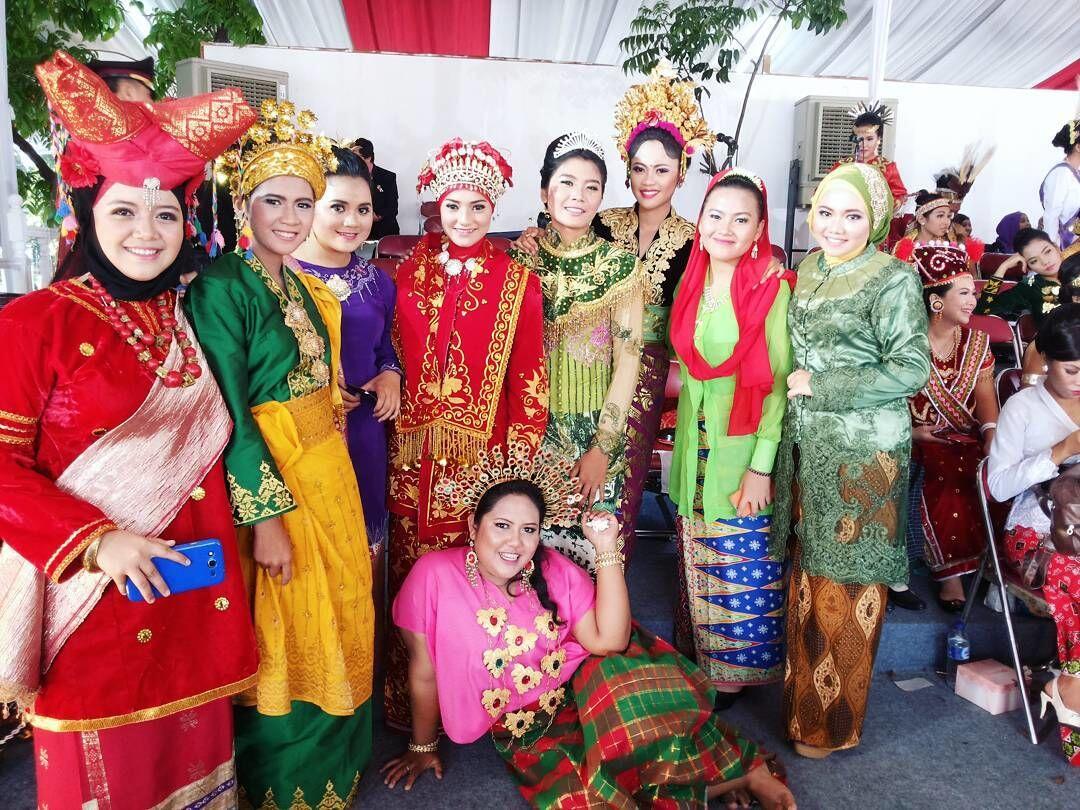 10 Potret Puja Syarma, Gadis Aceh yang Shalawatannya Bikin Hati Adem