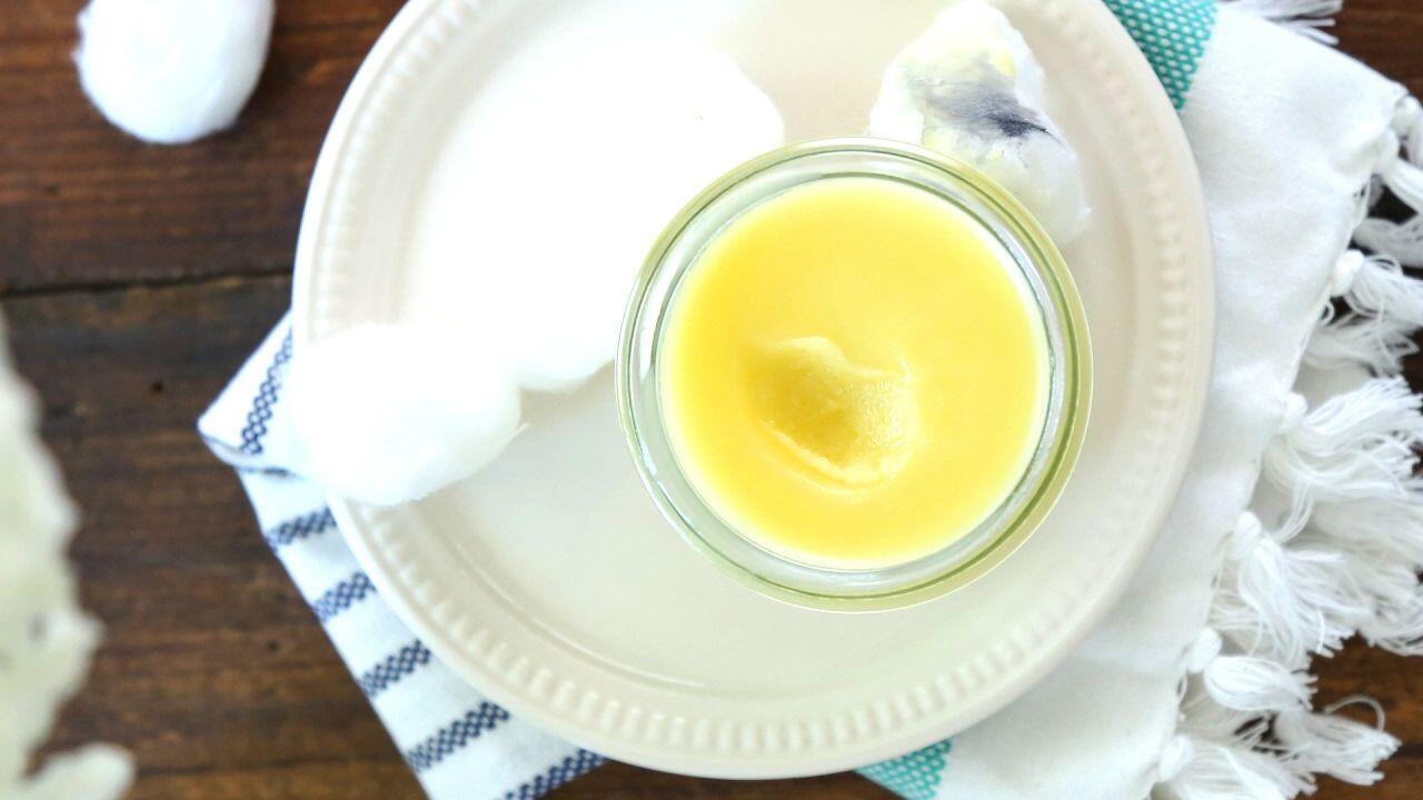 Murah Meriah, 5 Makeup Remover Alami Ini Bisa Kamu Buat di Rumah