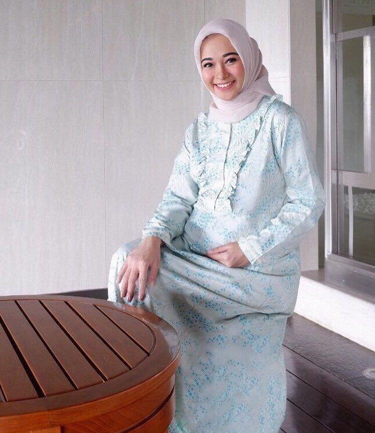 10 Transformasi Poppy Bunga, Artis Sinetron yang Makin Ayu Berhijab