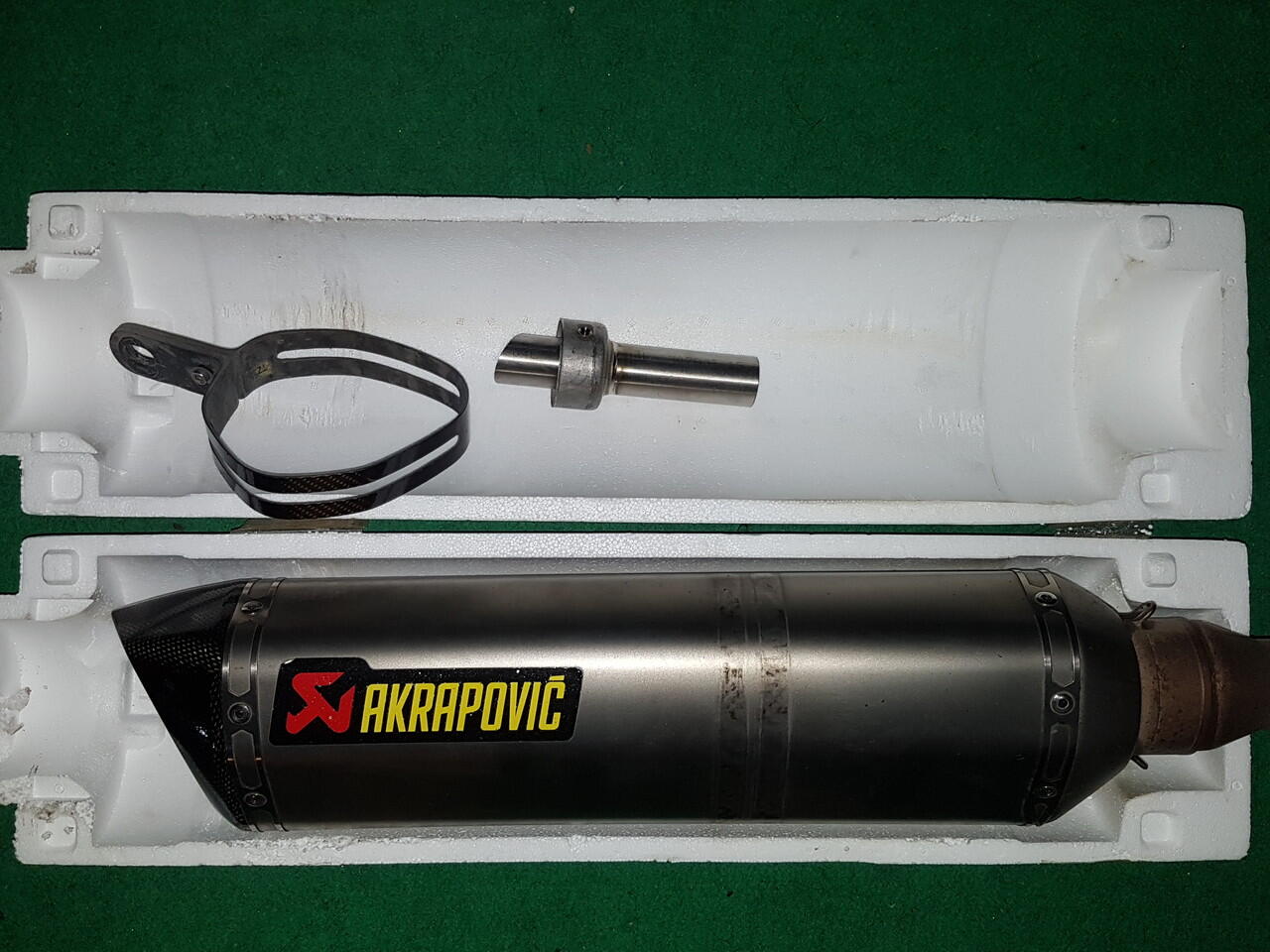 Exhaust akrapovic / knalpot akrapovic