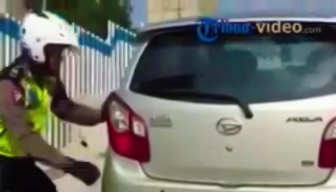 Viral Video Kendaraan Pemudik Mogok Lewati Tanjakan 50 Derajat di Tol Salatiga-Kartas