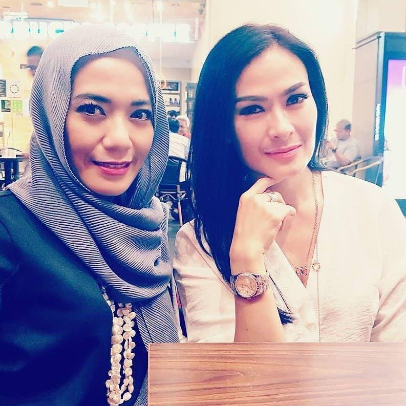 Ingat Pedangdut Lawas Merry Andani? Tetap Menawan di Usia 48 Tahun