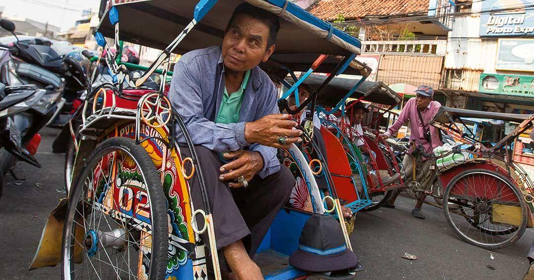 7 Profesi yang Paling Harus Tahan Sabar Selama Puasa