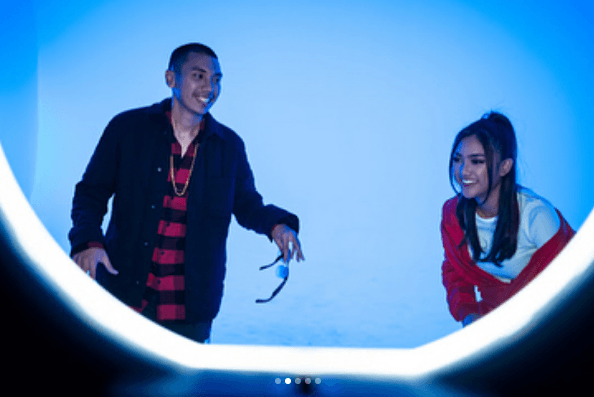 Rilis Single, Ini 10 Penampilan Baru Marion Jola yang Makin Hits