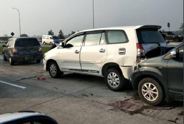 Ada Tabrakan Beruntun, Arus Mudik di Tol Cipali Macet Panjang