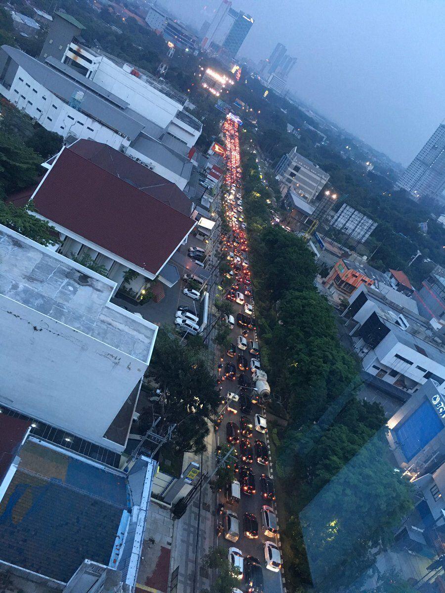Mau Mudik ke Kota Pahlawan? Perhatikan Titik Macet di 5 Jalan ini!