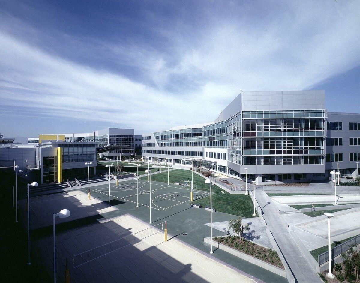 12 Foto Penampakan Kantor Kekinian Yahoo, Futuristic Banget!