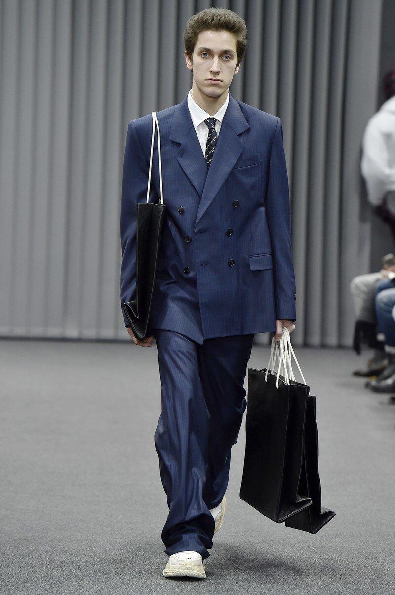 Cowok Harus Tahu Kalau Cewek Benci 10 Item Fashion Ini
