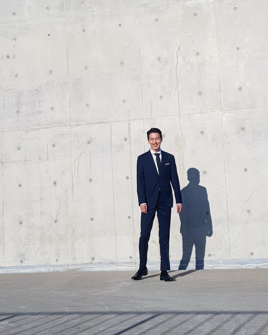 10 Pesona Jang Ki Yong, Si Detektif Cool di KDrama 'Come and Hug Me'