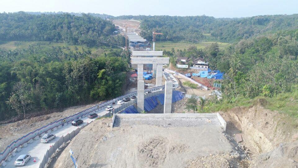 Miring 50 Derajat, KemenPUPR Pastikan Jalan Kali Kenteng Aman